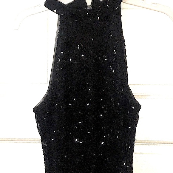 FORMAL DRESS - Picture 2 of 9